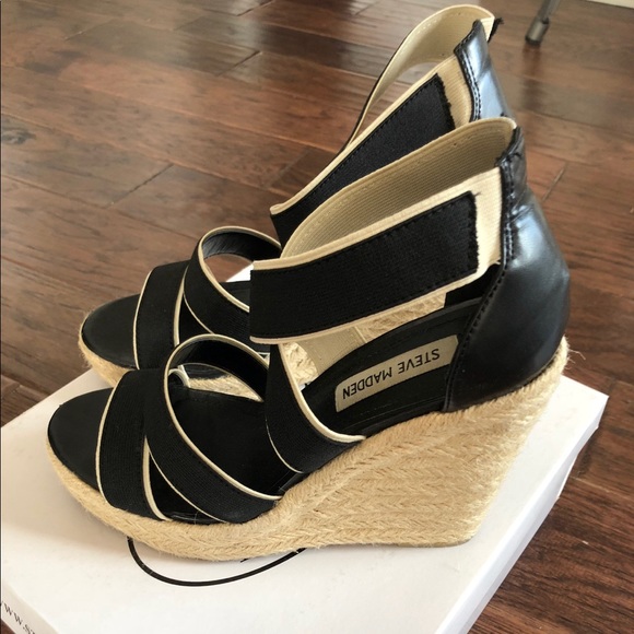 Steve Madden Shoes - Women's STEVE MADDEN ERRYN Strappy Black Wedges